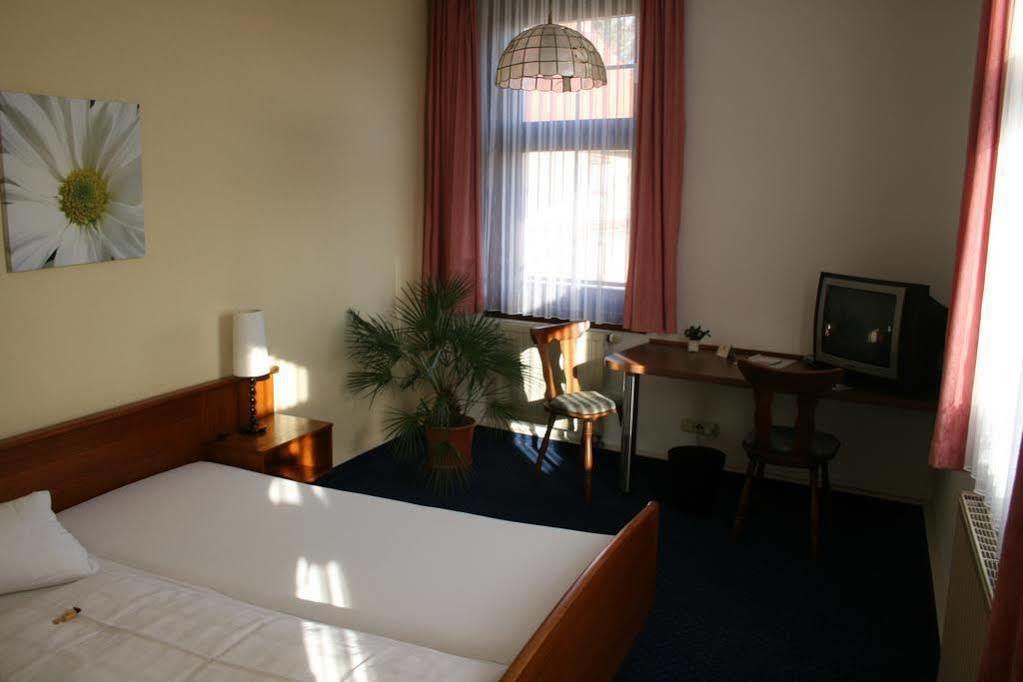 Landgasthof & Hotel Krone Eischleben Ichtershausen Exteriör bild